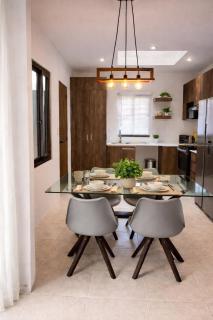 Modern Mountain Retreat with Private Rooftop - 6