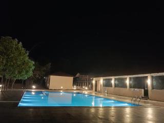 Citrus Prime Bandhavgarh Resort & Cottages - 2