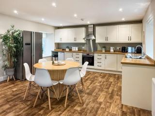 Darris Farmhouse - 6