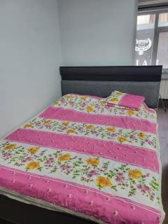 Cozy Urban Studio - 2