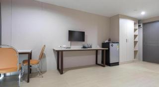 The Queen Palace - 1