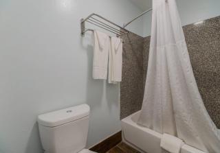 Econo Lodge Inn & Suites Fulton - Rockport - 1
