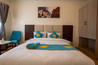 Hotel Crown Plaza - 4