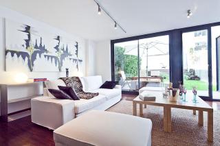 Apartment Barcelona Rentals - Private Pool and Garden Center - 1