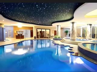 Xinjin Celebrity City Hotel - 8