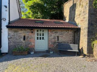 Cosy Studio on the Mendip Way - 0