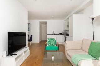 New! Bright 2BR Flat with Patio - 9