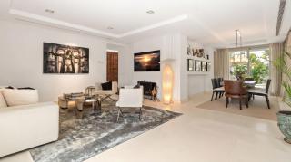 VACATION MARBELLA I Casa Regina, Walking Distance To The Beach, Private Shimmering Pool, 5Min From Puerto Banús, Alarm System, World-Class Dining - 1
