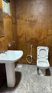 Sigiriya Vee Guest - 5