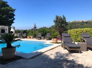 villa spacieuse piscine jacuzzi 8 chambres 16 couchages - 9