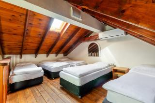 Jacob Ha-Tzayadim - 1