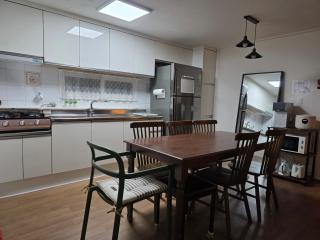 이태원역4분 2-8인 서울역 명동 남산 홍대 - 2