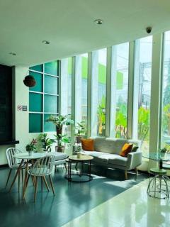 Tropical Point Hotel Syariah - 9