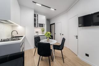 DeMar Apart AURA - 1