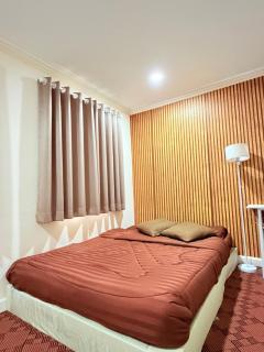 Dedbaicha cafe & Hostel Phuket old town - 9