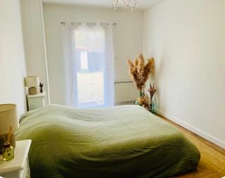 Havre de paix au bord de l'eau avec piscine - 6