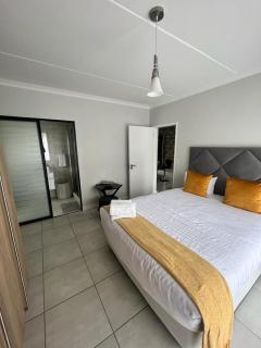 The lagoon retreat - 2