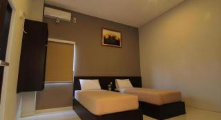 MANDARI HOTEL SINGARAJA - 2