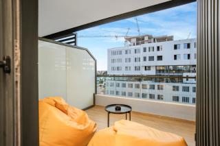 Premium Stay Near Aeria Mall CFC- Feels like Home - 6