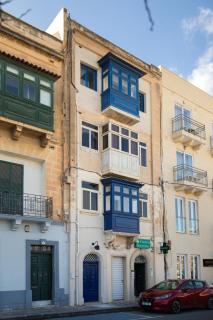 Traditional Maltese 2-Bedroom Home with Private Hot Tub - Steps Away from Valletta - 3