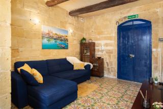 Traditional Maltese 2-Bedroom Home with Private Hot Tub - Steps Away from Valletta - 2