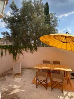 house with jacuzzi spa, wifi, 2 bedrooms - 9