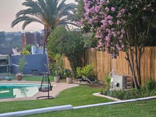 41 FOURTH ROAD GUEST HOUSE - 2