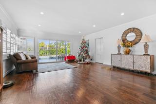 Luxury Pool Oasis- Near Stadium, Tennis and Golf - 8
