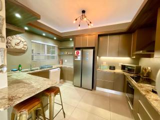 Panoramic Sea & Skyline Views -Central Swakop - 6