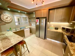 Panoramic Sea & Skyline Views -Central Swakop - 7