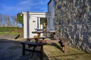 Finest Retreats - Penrhos Sea Cottage - 4