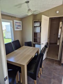 Weeping Willow - 3 bedrooms with decking sleeps 8 - 7