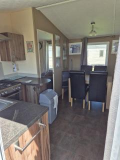 Weeping Willow - 3 bedrooms with decking sleeps 8 - 5