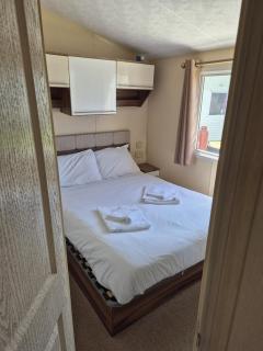 Weeping Willow - 3 bedrooms with decking sleeps 8 - 4