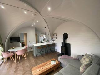 Dornoch Pods - 8