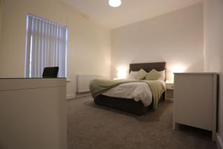 Comfortable End-Terrace - 3 Bedrooms, Sofa Bed - 8