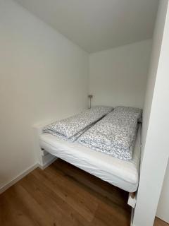 Zentrale Wohnung mit eigenem Eingang und Stellplatz - 2