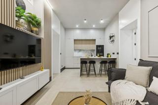 Chic 2BR Apartment in the Heart of Conde Duque Central Madrid - 9