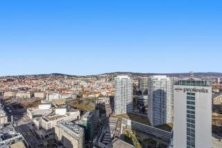 Eurovea Tower Apartment 33rd floor free Parking - 5