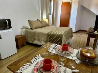 Suíte 01 Cantinho Almeida - 0