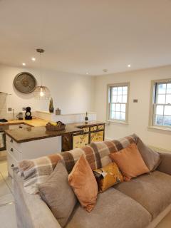 Montpellier Mews, Cheltenham- free parking - 5