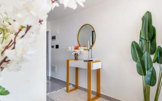 Riara with View, Heated Pool, Free Parking - 1