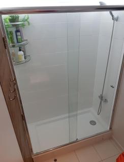 habitación amoblada cómoda e iluminada - 1