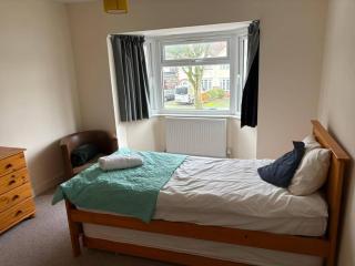 Tranquil Wolves Retreat with 4 Bedrooms - 7