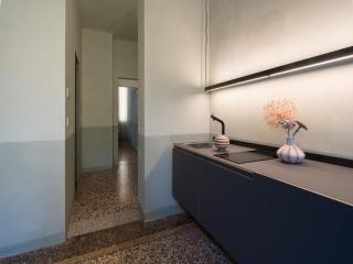 Palazzo Archimede in Via Indipendenza 401 - 6