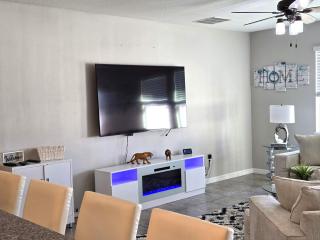 GoldStar Luxury Home - 6