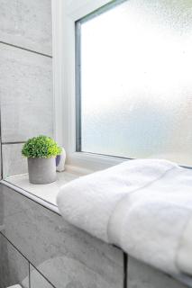 Cosy Sleeps 7 Gated Driveway Work Leisure - 9