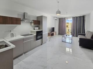 Saphire Suites 181 - 4