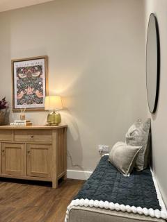 Penthouse Retreat - Southampton City Centre, Sleeps up to 4 & Free Allocated Parking! - 7