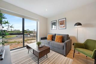 Modern 2BR 2BA Apartment in Liverpool - Sleeps 4 - 2